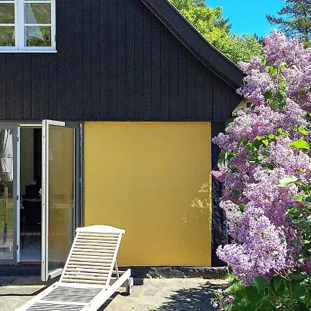 Casa de Férias Holiday Aakirkeby Xi *